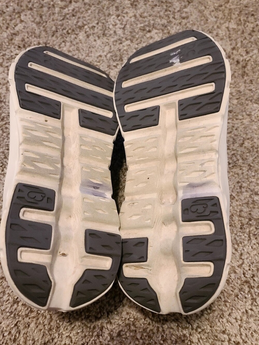 Women's 9, On Running Cloudtilt White/very Light Gray Athletic Running Shoes - Picture 7 of 9